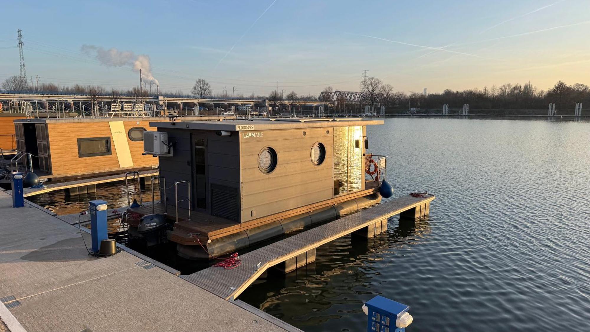 ヴロツワフHouseboat Water Boy Apartament Plywajacy Dom Na Wodzie Lodzアパートメント エクステリア 写真