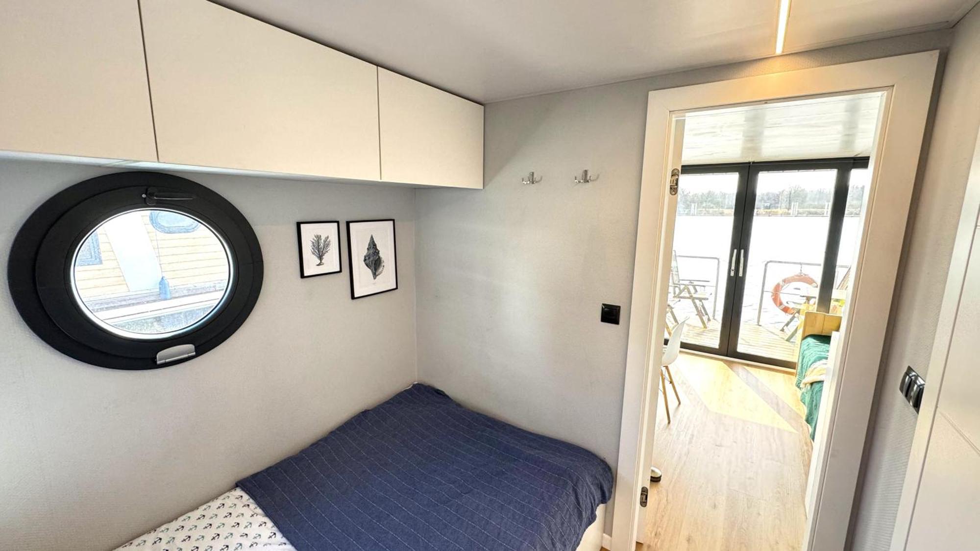 ヴロツワフHouseboat Water Boy Apartament Plywajacy Dom Na Wodzie Lodzアパートメント エクステリア 写真