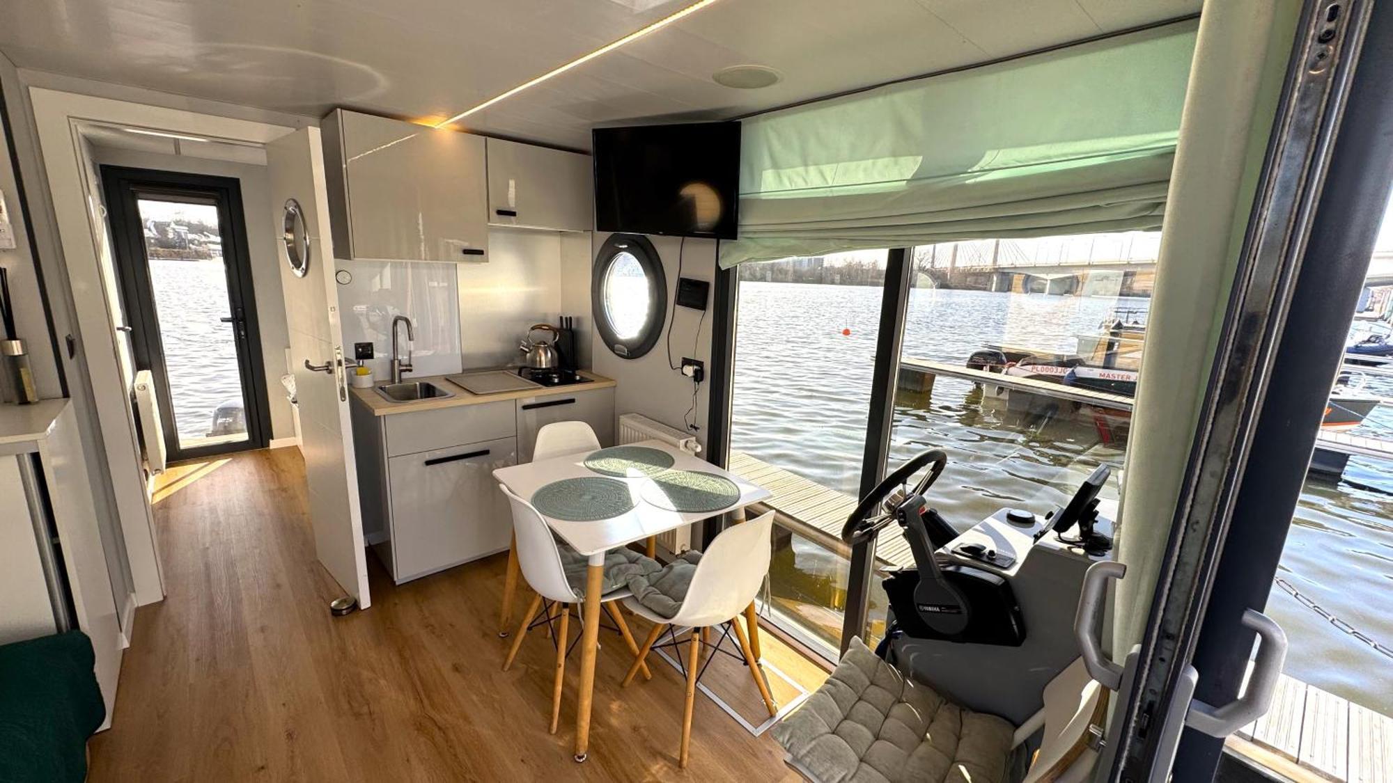 ヴロツワフHouseboat Water Boy Apartament Plywajacy Dom Na Wodzie Lodzアパートメント エクステリア 写真
