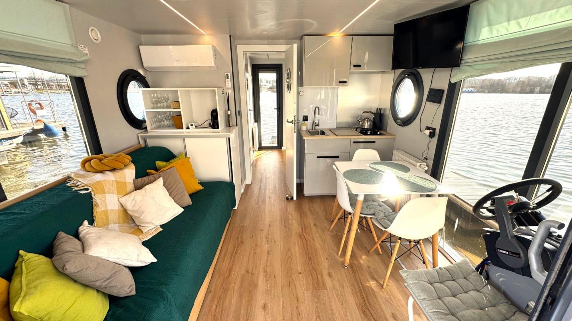 ヴロツワフHouseboat Water Boy Apartament Plywajacy Dom Na Wodzie Lodzアパートメント エクステリア 写真